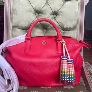Tory Burch NWOT hand or crossbody bag.
